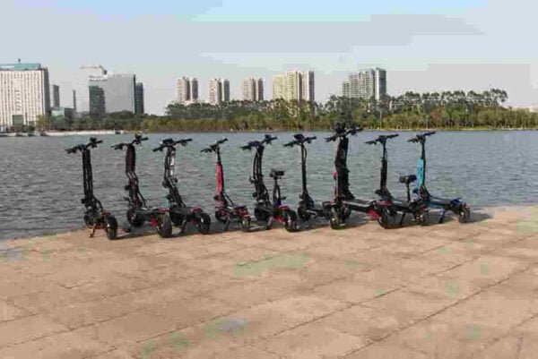 Usine de scooters électriques ultra rapides