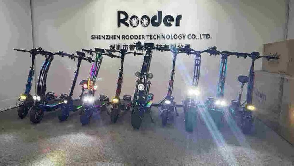 Scooter électrique à trois roues avec usine de siège