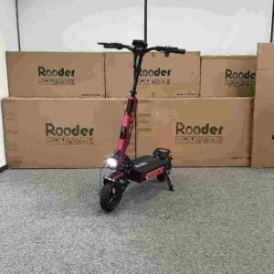 dans une usine de scooters